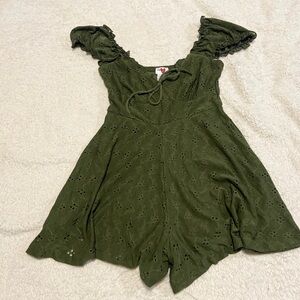 Heart And Heels womens dark green floral embroidered stretchy romper size small